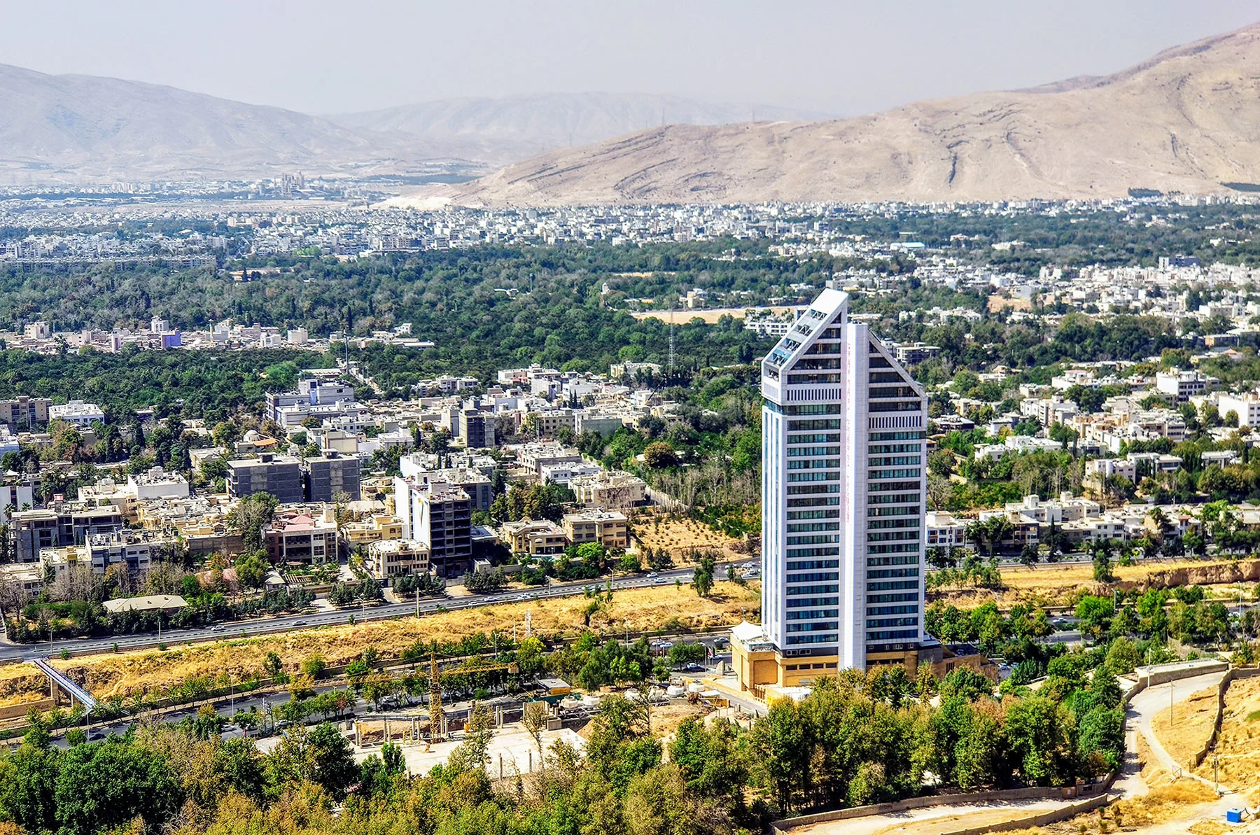 هتل بزرگ چمران شیراز