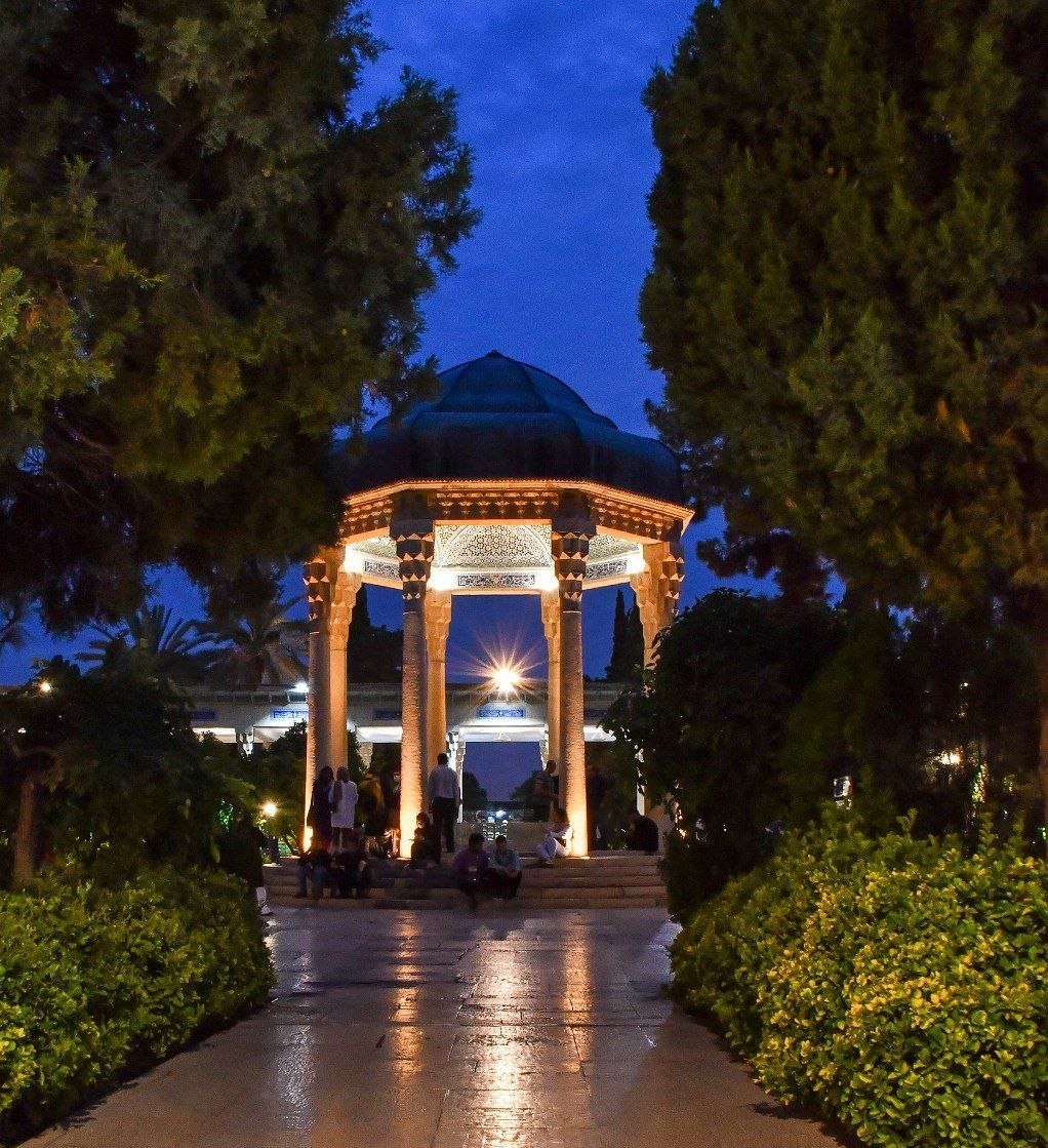 ۱۶۴۳۶۲۰۵_۲۱۰